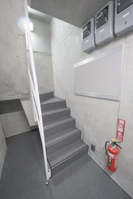 その他共有部分　★上階階段★