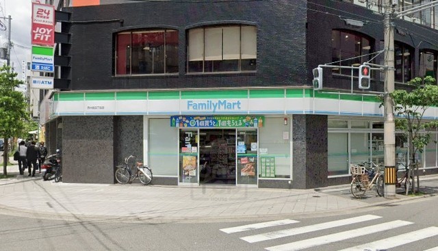 コンビニ　ファミリーマート　西中島四丁目（コンビニ）まで134m
