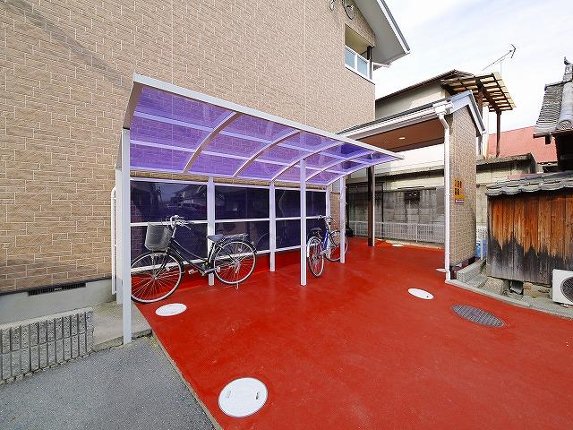 その他共有部分　落ち着いたエントランスです
