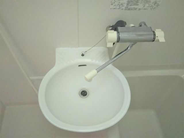 その他部屋・スペース　混合水栓で温度調節が簡単！