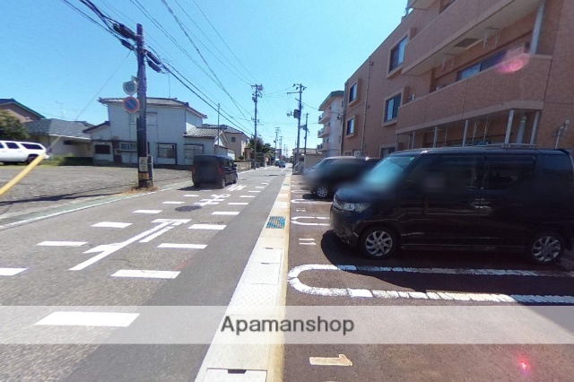 その他　前面道路（その他）まで0m