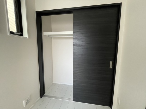 収納　※別部屋の写真です