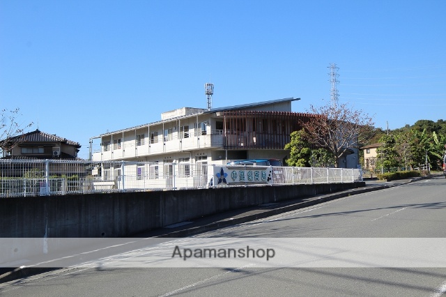 幼稚園・保育園　中里保育園（幼稚園・保育園）まで546m