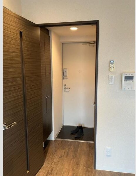 玄関　明るい玄関がお出迎えです☆