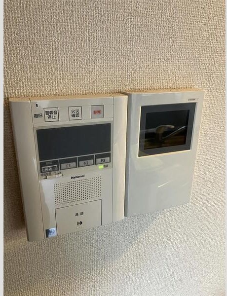 セキュリティ　来客の顔が見えて安心！TVモニターホン付きです♪
