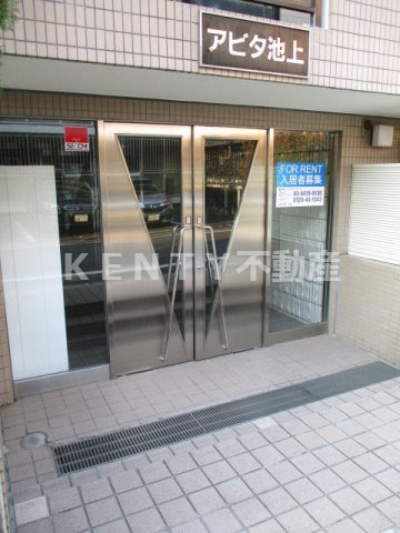 エントランス　清潔なエントランスです