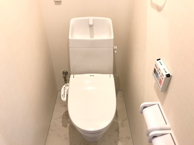 トイレ　シャワー付トイレ