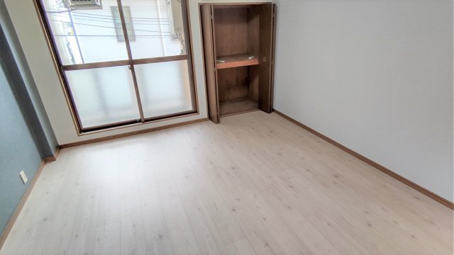 居室・リビング　エアコン付きなので年中快適です