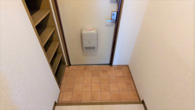 玄関　シューズ収納がある玄関です