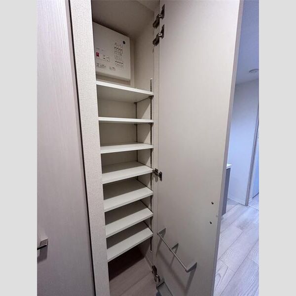 収納　シューズボックス