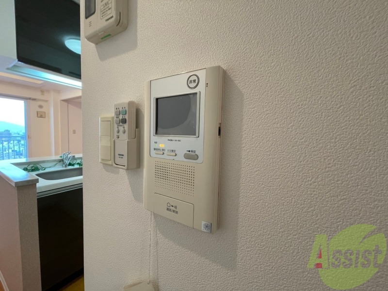 セキュリティ　ＴＶモニター付インターホンです。来客者の顔が見えるので安心！