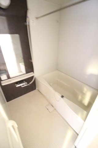バス・シャワールーム　※別部屋写真