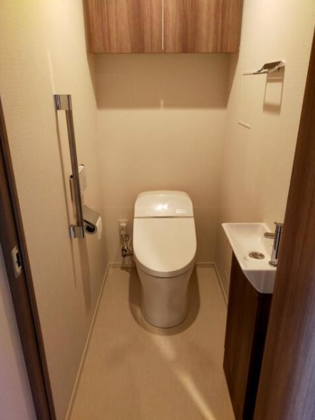 トイレ　※別部屋の参考写真です。
