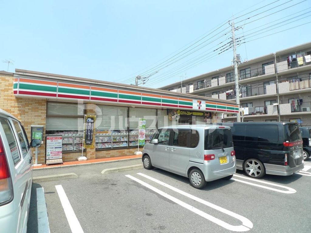 コンビニ　セブンイレブン松戸三ケ月店（コンビニ）まで50m