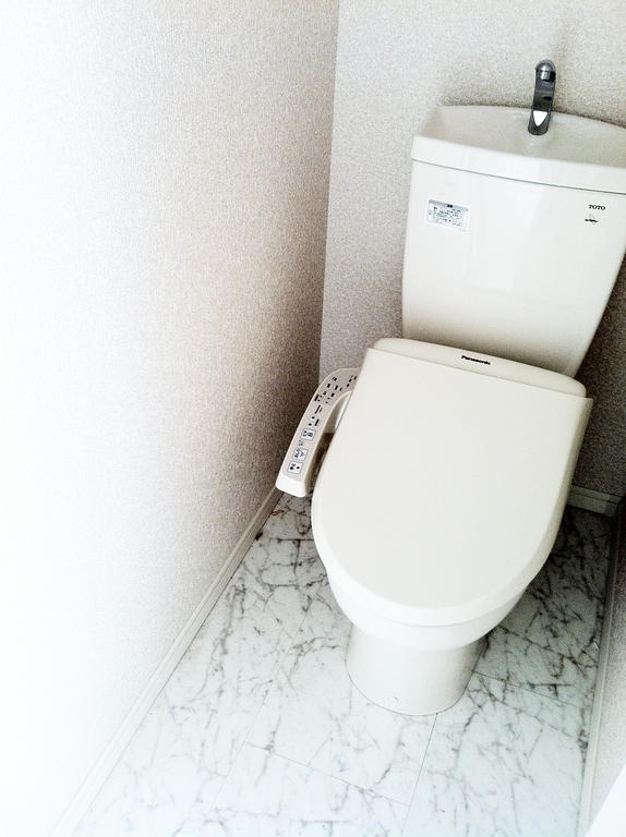トイレ　ウォシュレット付きの快適なトイレです！