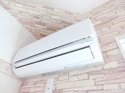 その他設備　まだまだ綺麗なエアコンです！