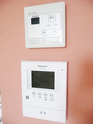 セキュリティ　録画機能付きインターホンなので不在時の訪問者も確認できます！