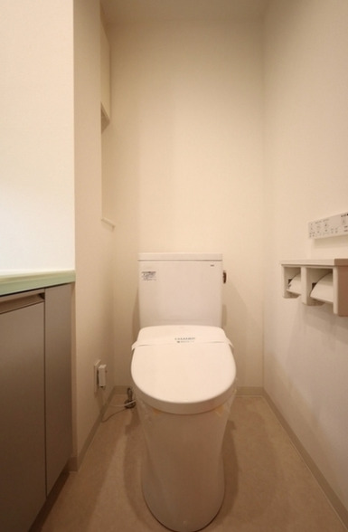 トイレ　落ち着いたトイレです
