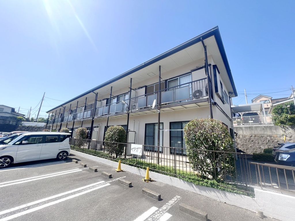 建物外観　駐車場