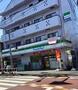 コンビニ　ファミリーマート新宿上落合店（コンビニ）まで229m