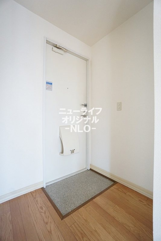 玄関　お好みの収納をお持ち込みいただけます☆