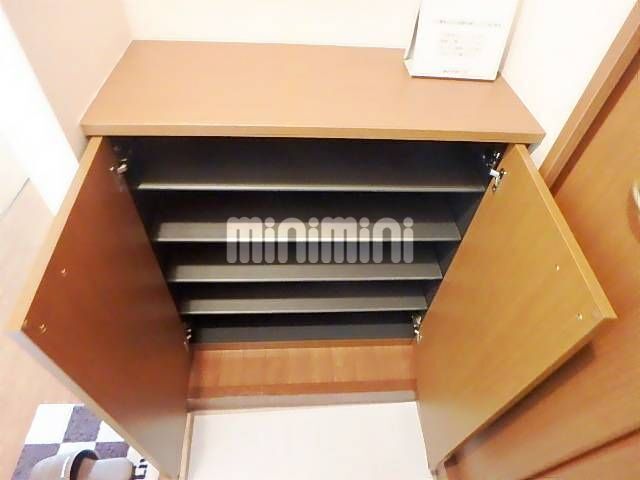 玄関　室内写真です。