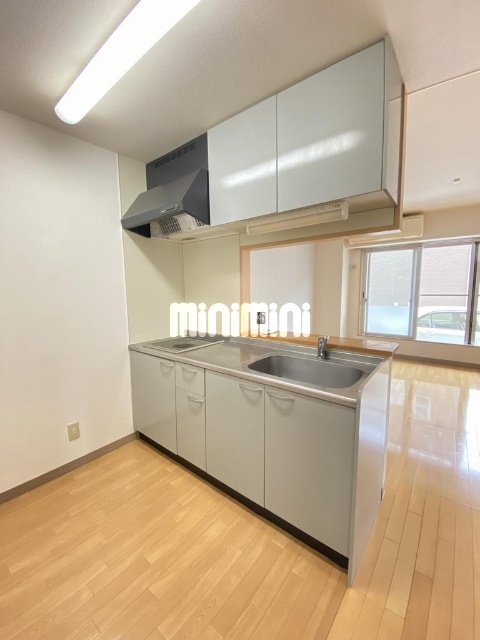 キッチン　ＩＨヒーター付きのキッチンです。
