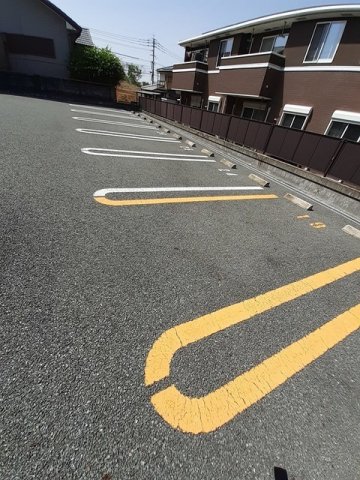 駐車場　駐車スペースもあります☆