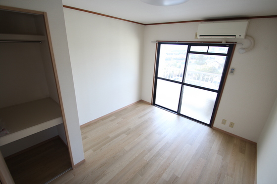 居室・リビング　※別部屋の写真です