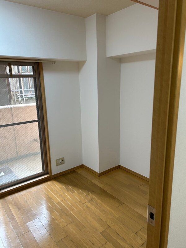 居室・リビング　同物件別部屋写真