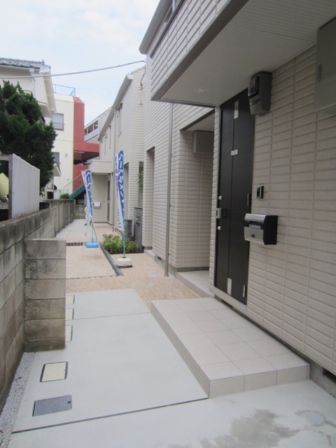 エントランス　★奇麗に整備された専用敷地★