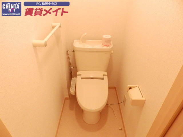 トイレ　反転タイプ写真