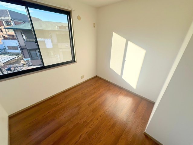 その他部屋・スペース　落ち着いた雰囲気のこのお部屋でゆっくりお休みください。
