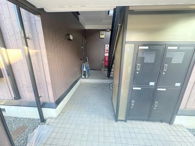 エントランス　綺麗なエントランスです。