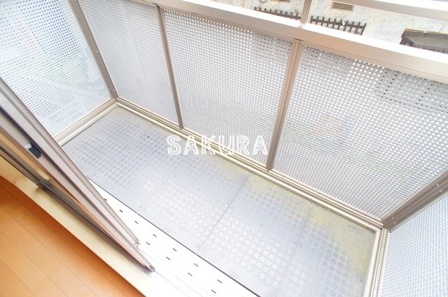 バルコニー　便利で嬉しいバルコニー付きです♪
