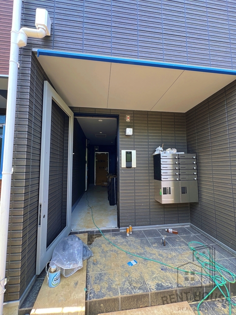 エントランス　外観（建設中）