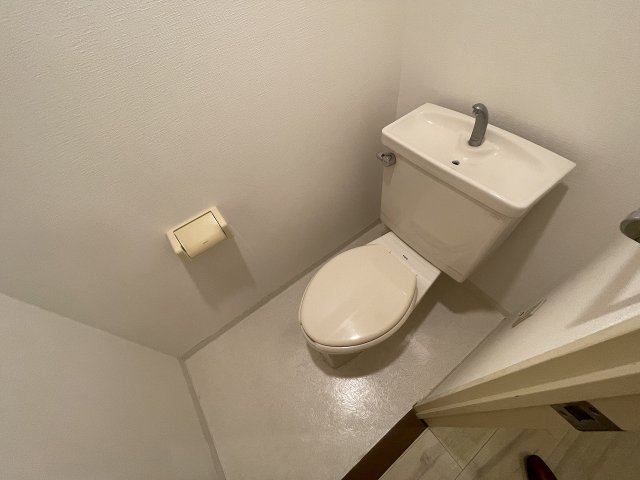 トイレ　コンパクトで使いやすいトイレです