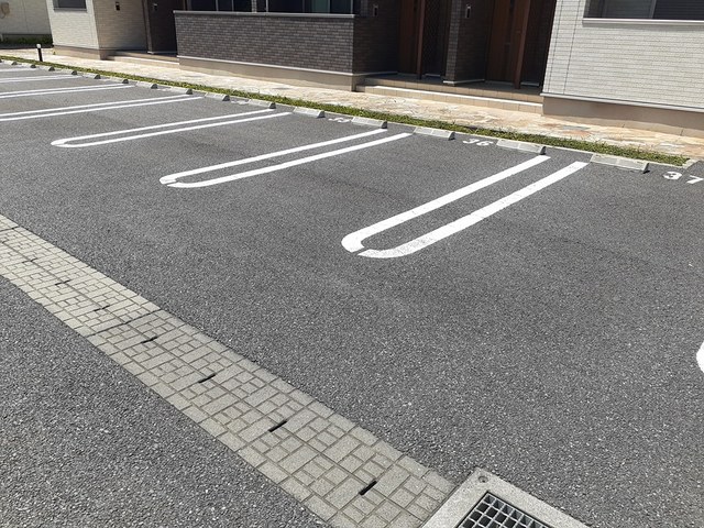 駐車場　駐車場