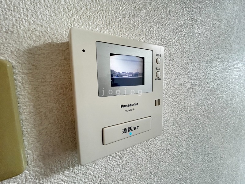 セキュリティ　モニター付きインターホンで来客確認も安心です！