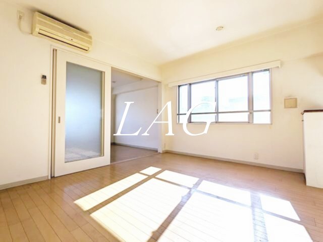 居室・リビング　洋室のお部屋です。