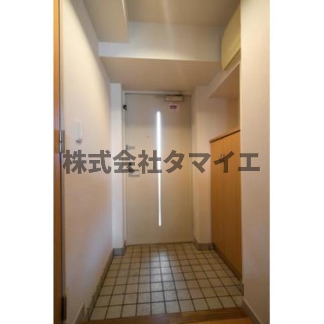 玄関　※写真は同タイプ住戸です。