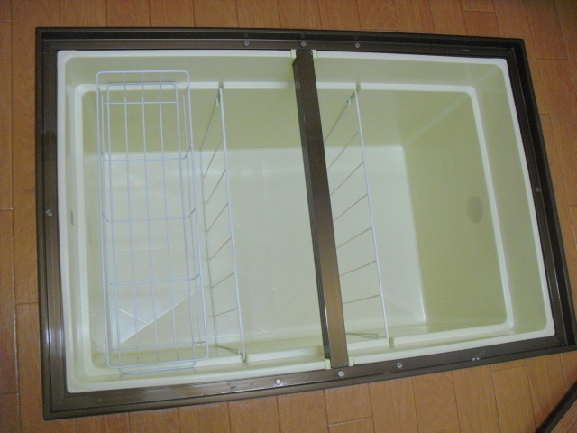 その他　キッチンには便利な大型床下収納