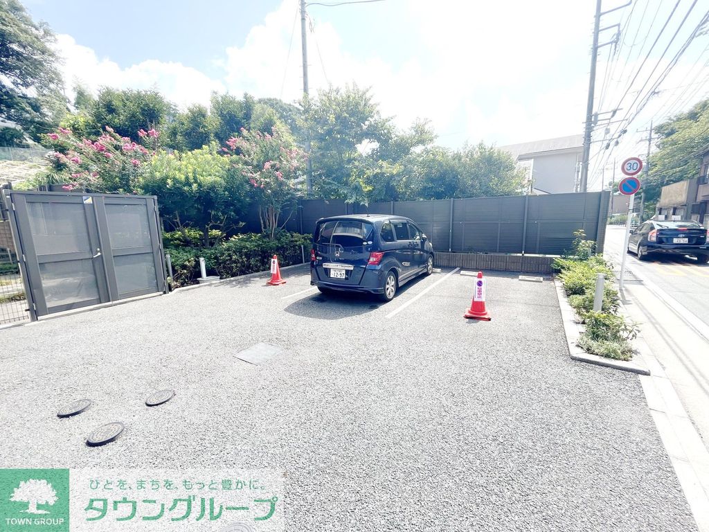 駐車場　駐車場