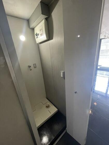 その他設備　室内洗濯機置き場有り　　扉付き