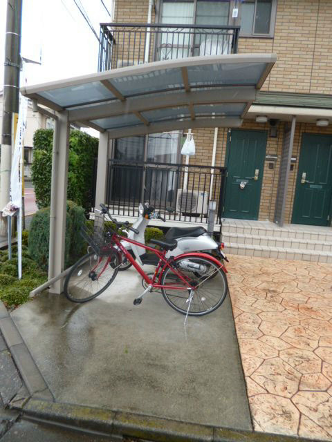 その他共有部分　屋根付き駐輪場です。