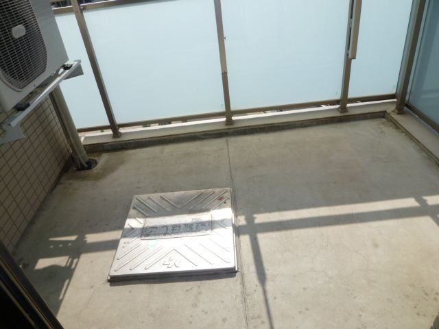バルコニー　とっても広いです！日当たりも◎洗濯物がすぐ乾きます！