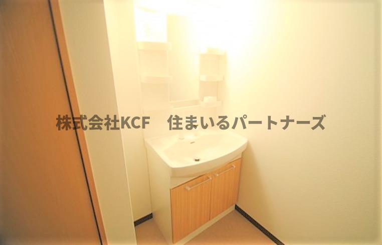 洗面設備　コンパクトで使いやすい洗面所