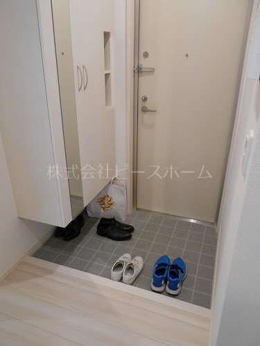 玄関　※別号室参考写真