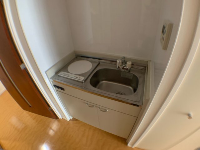 キッチン　1口IHコンロ付きです♪