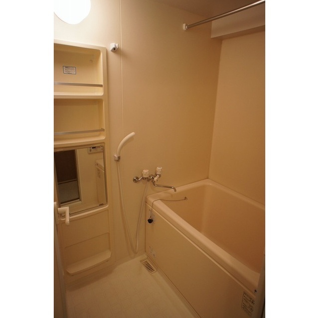 バス・シャワールーム　※同タイプ別部屋の写真です。
